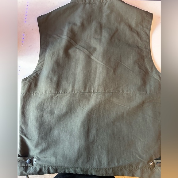 Nike ACG Tactical Vest - Picture 2 of 8